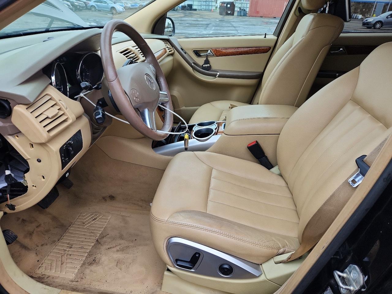 2009 Mercedes-Benz R-Class VIN 4JGCB65E49A095020 COPART salvage auction — Minor Dent/Scratches, CT - CERTIFICATE OF TITLE, sold $1,000 on 2026-07-03 (photo 7)