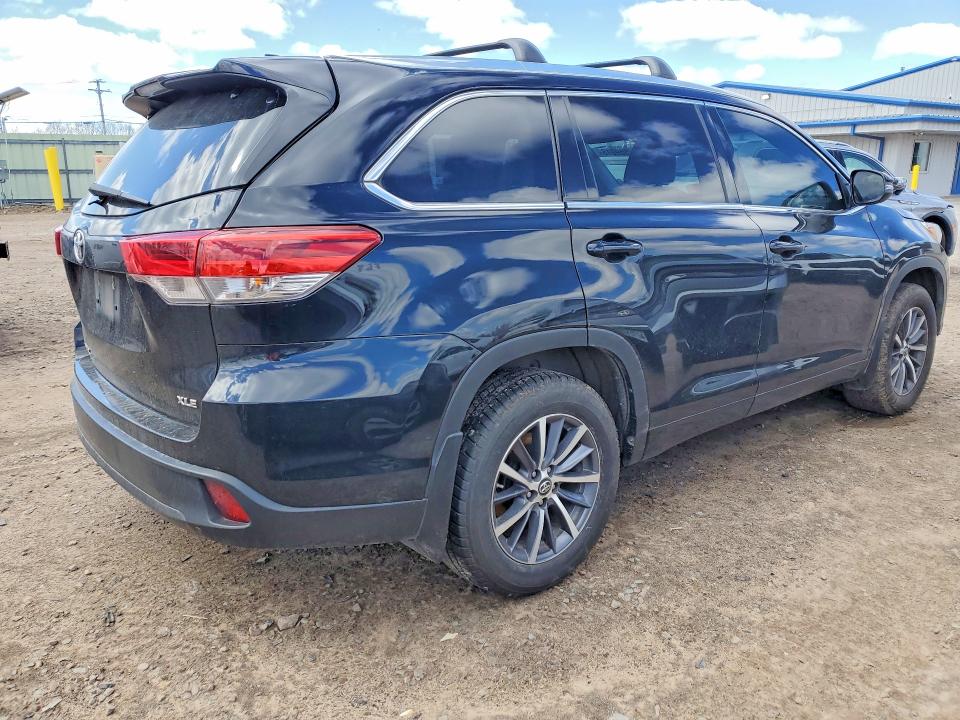 2017 Toyota Highlander VIN 5TDKZRFH8HS519726 COPART salvage auction — FRONT END, Tx - Certificate Of Title, sold $7,000 on 2026-07-08 (photo 3)