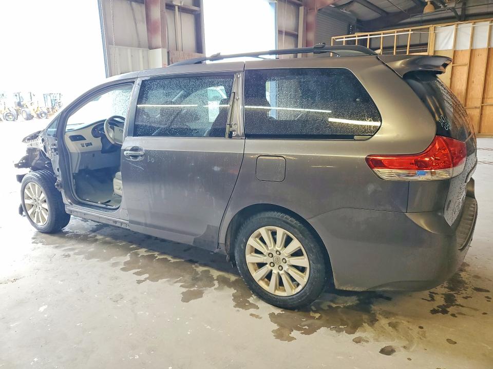2011 Toyota Sienna VIN 5TDYK3DC5BS067518 COPART salvage auction — FRONT END, Tx - Certificate Of Title, sold $3,050 on 2026-07-02 (photo 2)