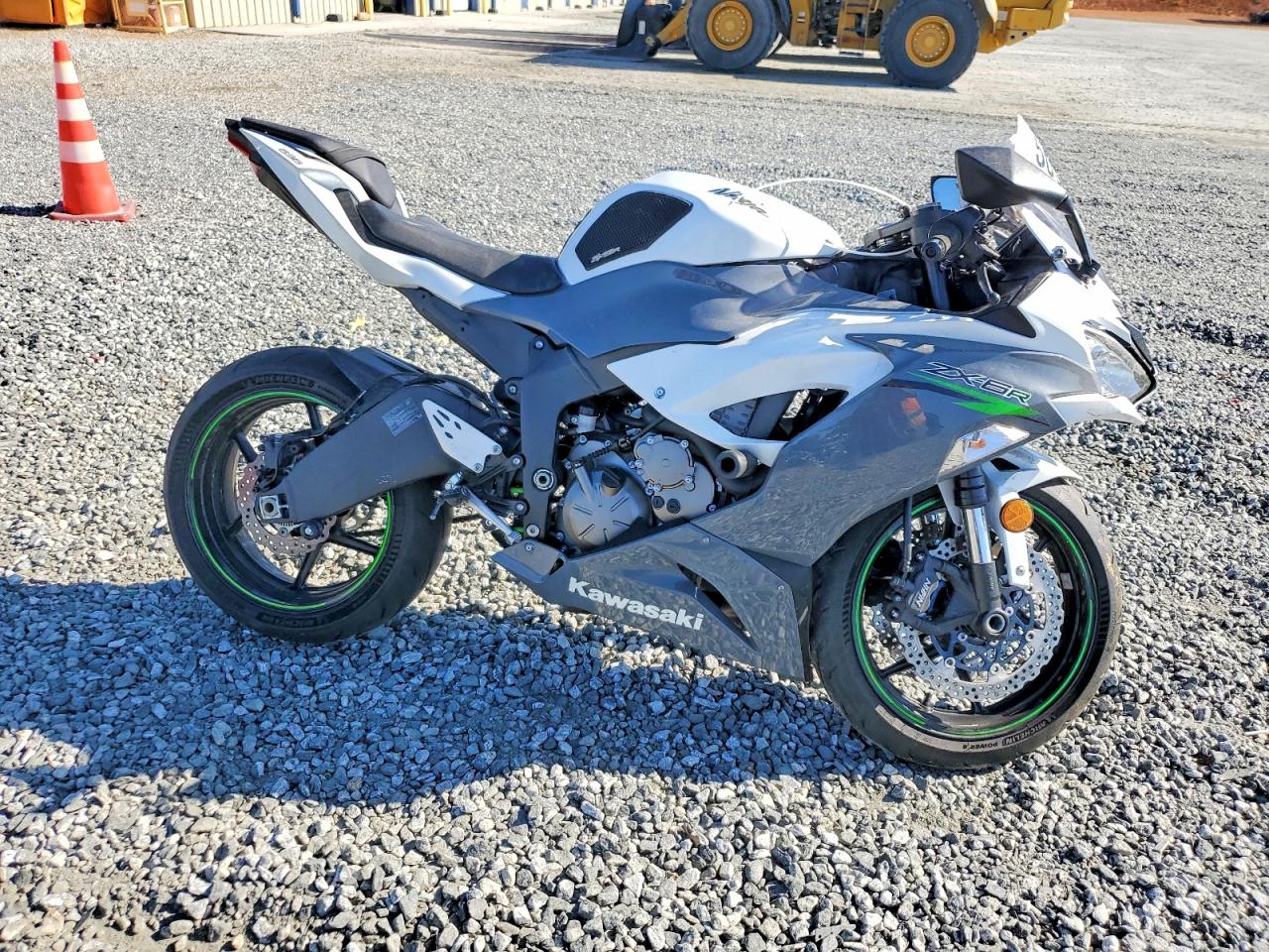 2021 Kawasaki ZX636 VIN JKBZXJH11MA008393 COPART salvage auction — Front End, SC - CERT OF TITLE-SALVAGE, sold $3,550 on 2026-07-02 (photo 1)
