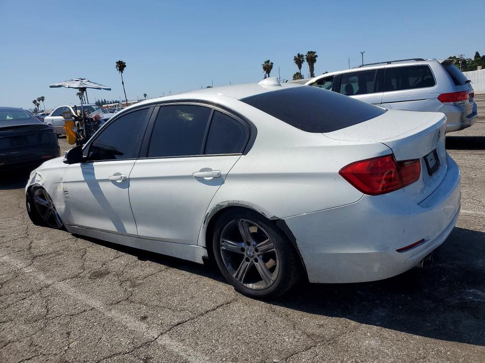 2014 BMW 3er VIN WBA3C1C55EK111444 COPART salvage auction — FRONT END, Ca - Salvage Certificate, sold $1,450 on 2026-07-02 (photo 2)
