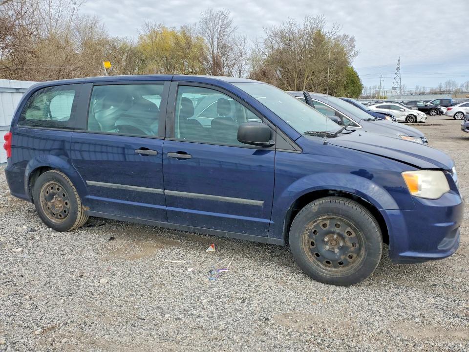 2014 Dodge VIN 2C4RDGBG4ER172897 COPART salvage auction — SIDE, On - Permit No Brand - Unfit, sold $425 on 2026-07-02 (photo 4)
