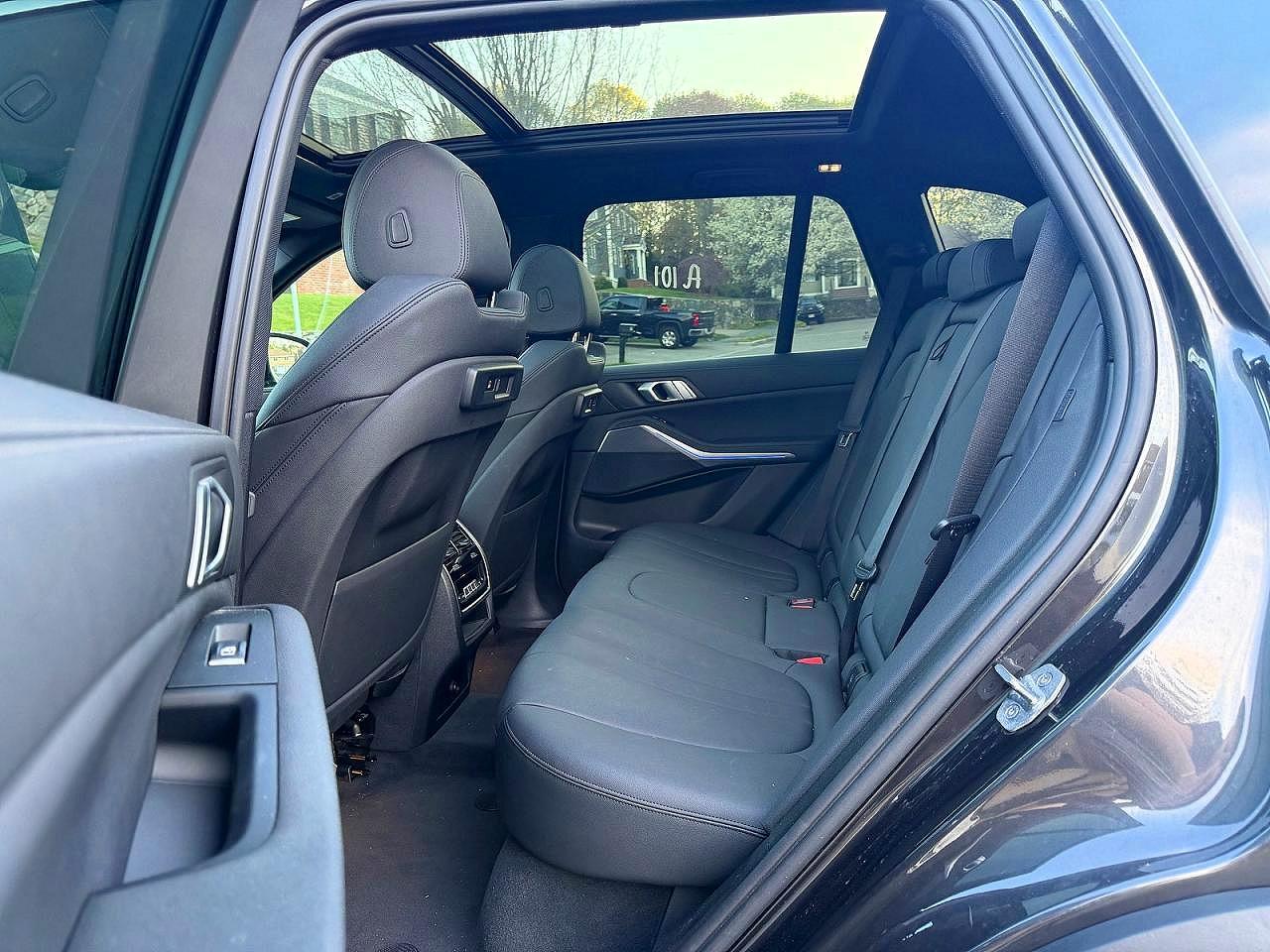2019 BMW X5 VIN 5UXCR6C52KLL26024 COPART salvage auction — Minor Dent/Scratches, MA - CERTIFICATE OF TITLE (P), sold $17,700 on 2026-05-27 (photo 6)