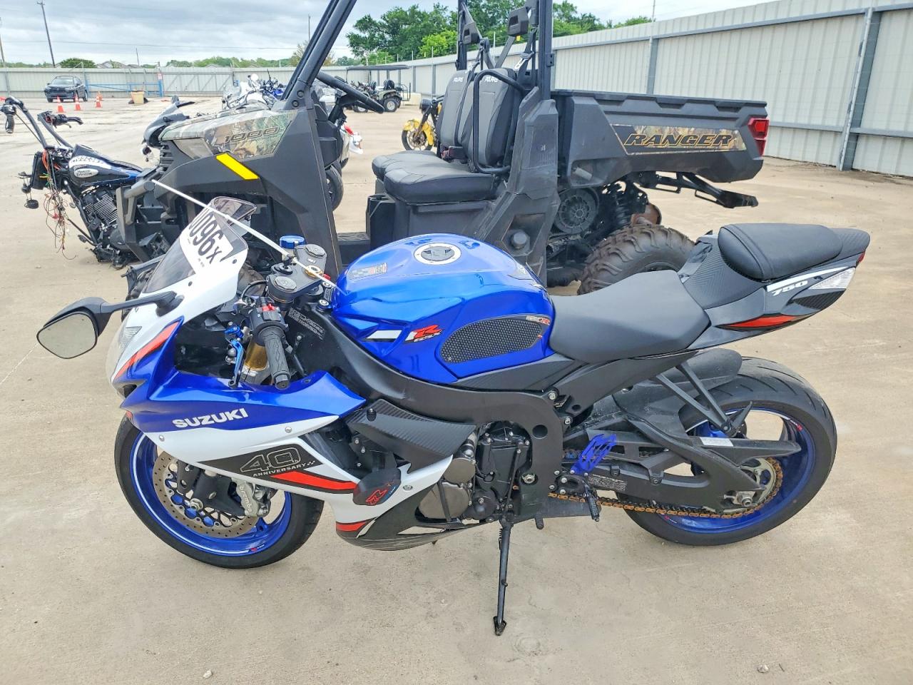 2026 Suzuki GSX-R750 VIN JS1GR7MA3T7101202 COPART salvage auction — Side, TX - SALVAGE VEHICLE TITLE, sold $4,900 on 2026-07-02 (photo 3)