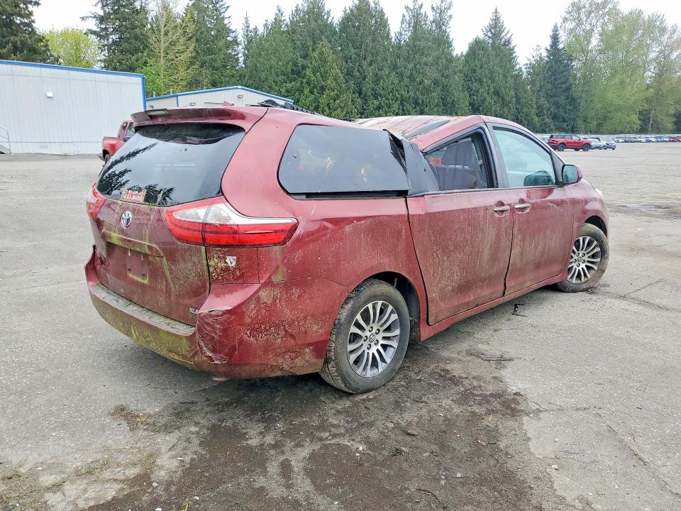 2019 Toyota Sienna VIN 5TDYZ3DC0KS010302 COPART salvage auction — ROOF, WA, sold $6,600 on 2026-07-27 (photo 3)
