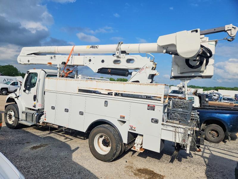 2025 Freightliner M2 106 VIN 1FVDCXFC5SHVY2804 COPART salvage auction — SIDE, TX - SALVAGE VEHICLE TITLE, sold $16,400 on 2026-07-09 (photo 3)
