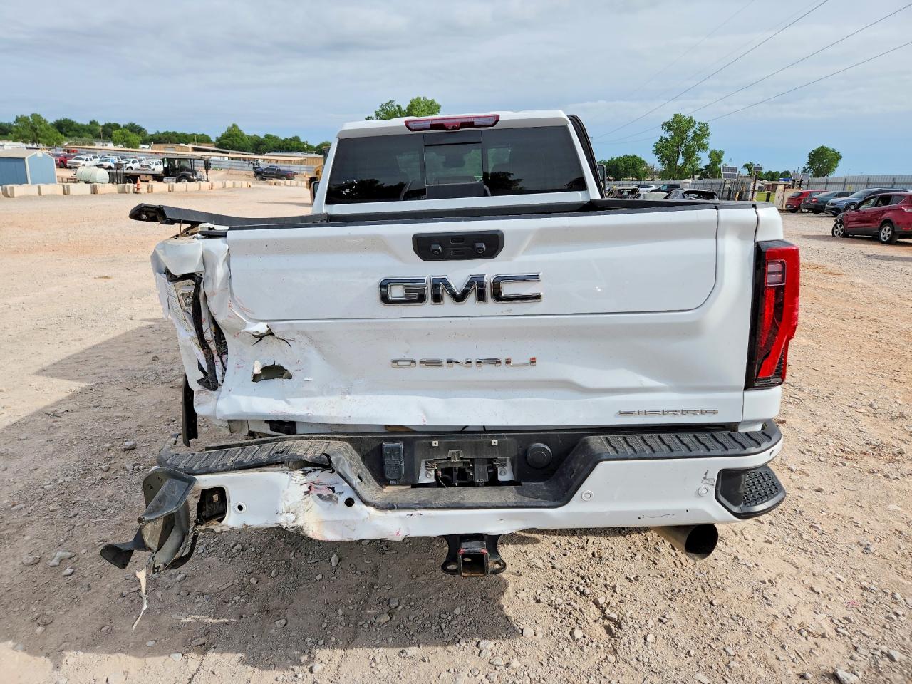 2024 GMC Sierra VIN 1GT49XEY0RF289048 COPART salvage auction — Side, OK - CERT OF TITLE-SALVAGE, sold $34,500 on 2026-06-25 (photo 6)
