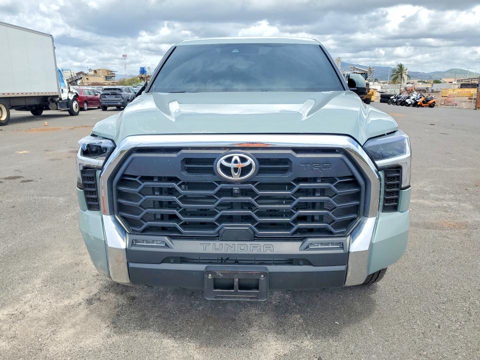 2025 Toyota Tundra VIN 5TFLA5DB6SX247150 COPART salvage auction — SIDE, Hi - Certificate Of Salvage, sold $11,300 on 2026-07-27 (photo 5)
