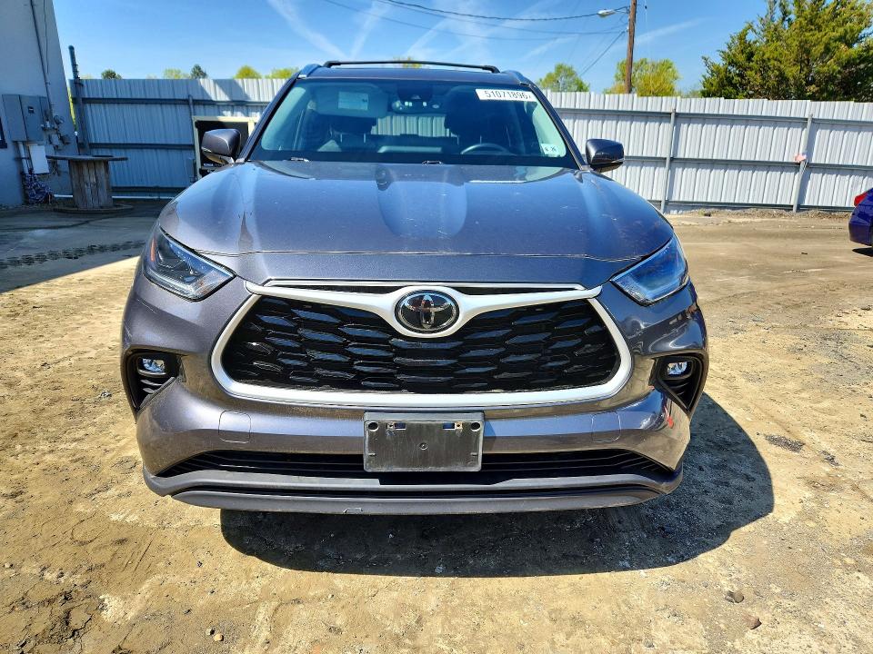 2021 Toyota Highlander VIN 5TDHZRBH5MS107497 COPART salvage auction — SIDE, NJ - CERT OF TITLE-SALVAGE, sold $19,000 on 2026-07-15 (photo 5)