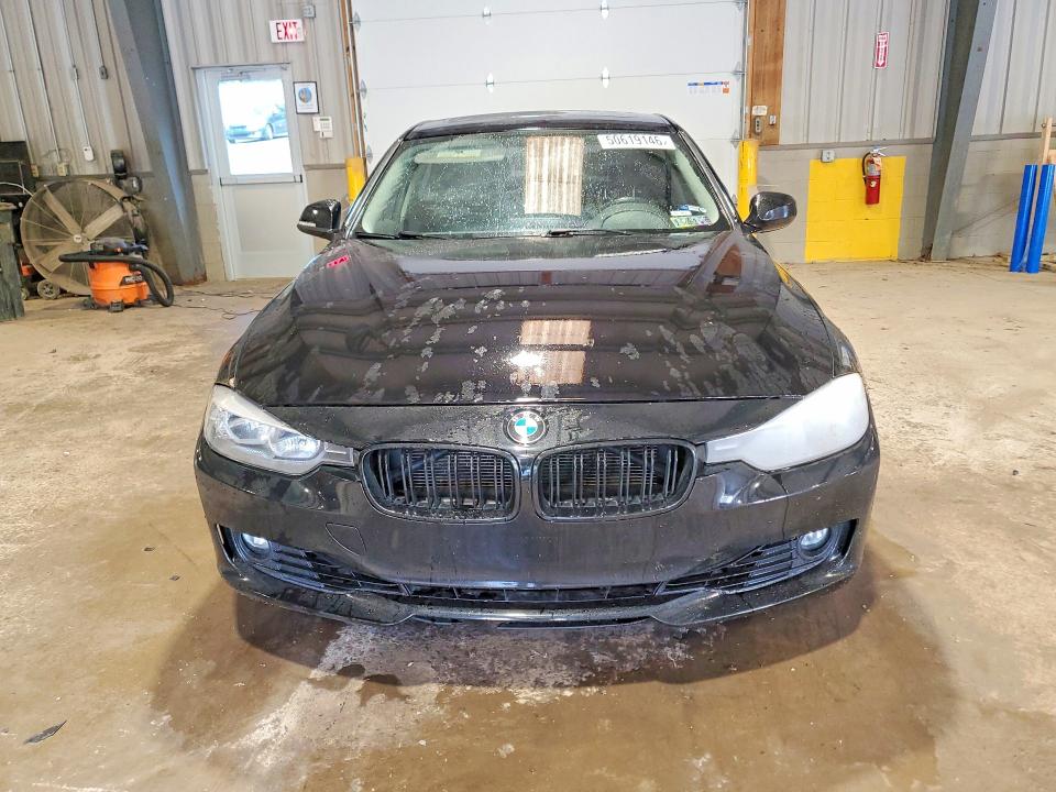 2013 BMW 3er VIN WBA3B5G55DNP41210 COPART salvage auction — NORMAL WEAR, Salvage Title, sold $3,000 on 2026-07-22 (photo 5)