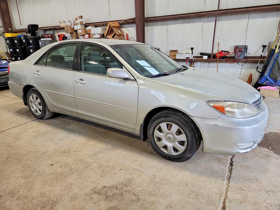 2002 Toyota Camry VIN JTDBE32K520047456 COPART salvage auction — REAR END, AB - BOS - SALVAGE, sold $125 on 2026-07-09 (photo 4)