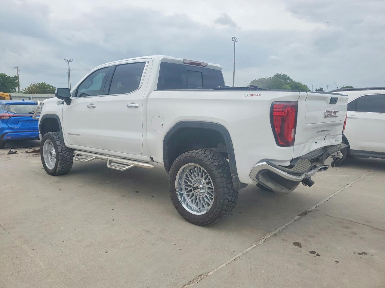 2026 GMC Sierra VIN 1GTUUDE80TZ256425 COPART salvage auction — Rear End, TX - SALVAGE VEHICLE TITLE, sold $30,000 on 2026-07-02 (photo 2)