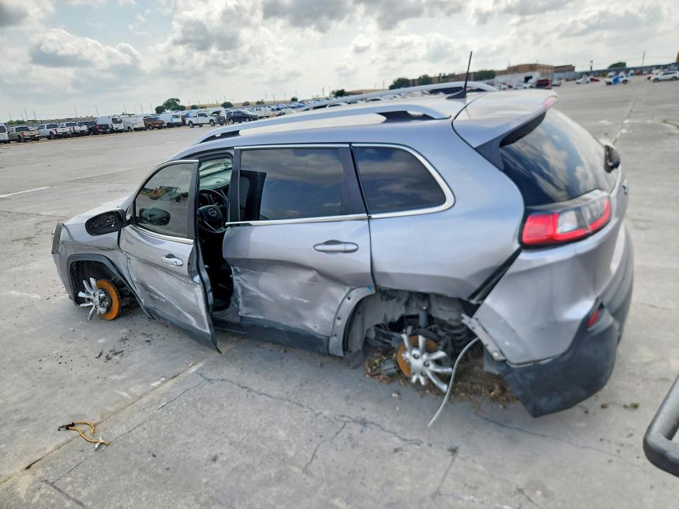 2019 Jeep Cherokee VIN 1C4PJLCB3KD240911 COPART salvage auction — ALL OVER, Tx - Salvage Vehicle Title, sold $1,550 on 2026-07-09 (photo 2)