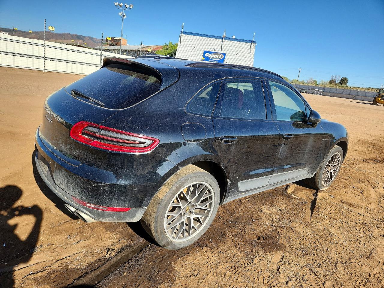 2016 Porsche Macan VIN WP1AB2A5XGLB57322 COPART salvage auction — Side, TX - DIS/DLR/EXP ONLY SALVAGE TITLE, sold $3,050 on 2026-07-01 (photo 3)