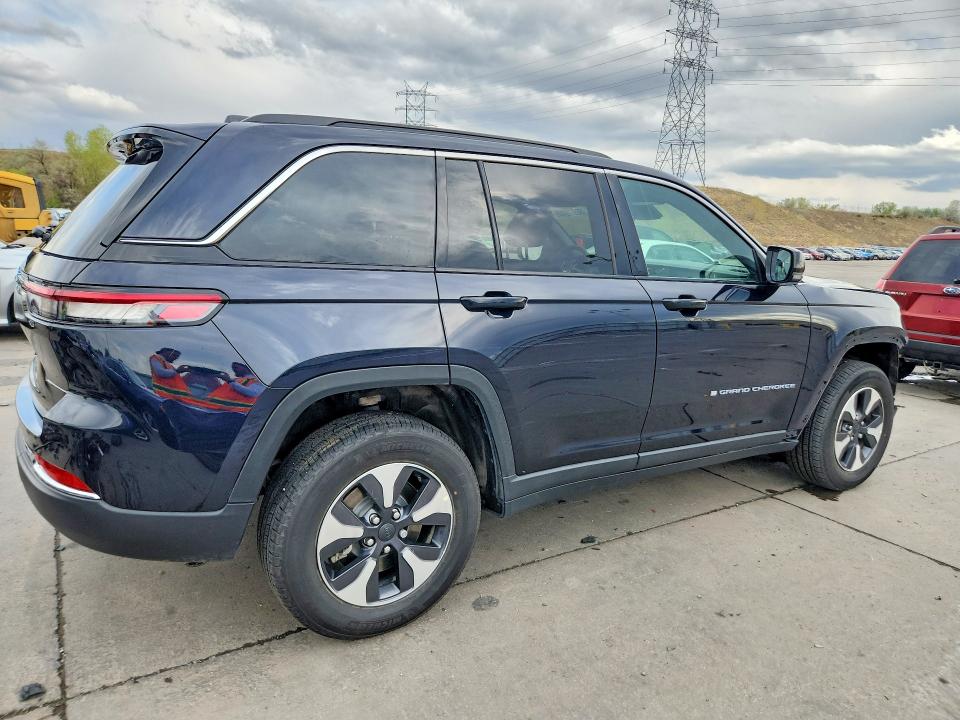 2024 Jeep Cherokee VIN 1C4RJYB67RC137016 COPART salvage auction — FRONT END, Co - Salvage Title, sold $11,400 on 2026-07-28 (photo 3)