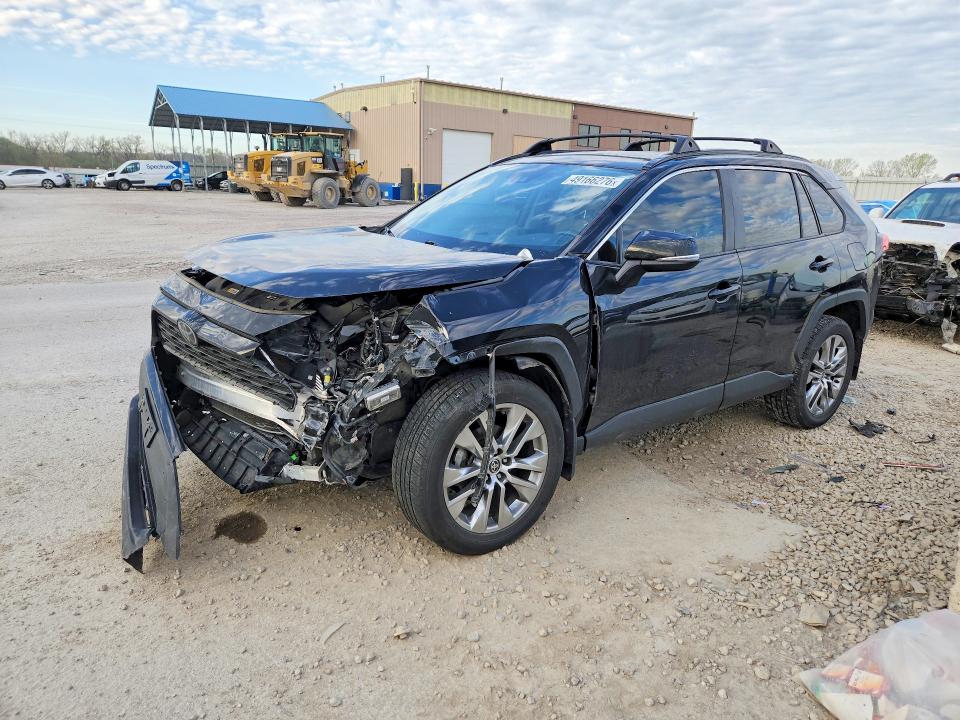 2021 Toyota Rav 4 VIN 2T3A1RFVXMC186156 — COPART salvage auction photo