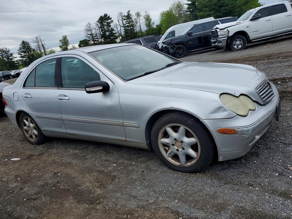 2004 Mercedes-benz C VIN WDBRF61J44E015303 COPART salvage auction — MECHANICAL, MD - PARTS ONLY-NO TITLE LETTER, sold $250 on 2026-08-17 (photo 4)