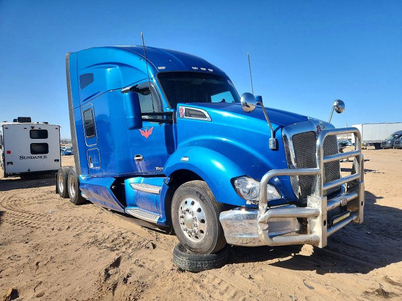 2016 Kenworth T680 VIN 1XKYD49X5GJ115863 COPART salvage auction — SIDE, NE - CERT OF TITLE-SALVAGE, sold $525 on 2026-07-09 (photo 1)