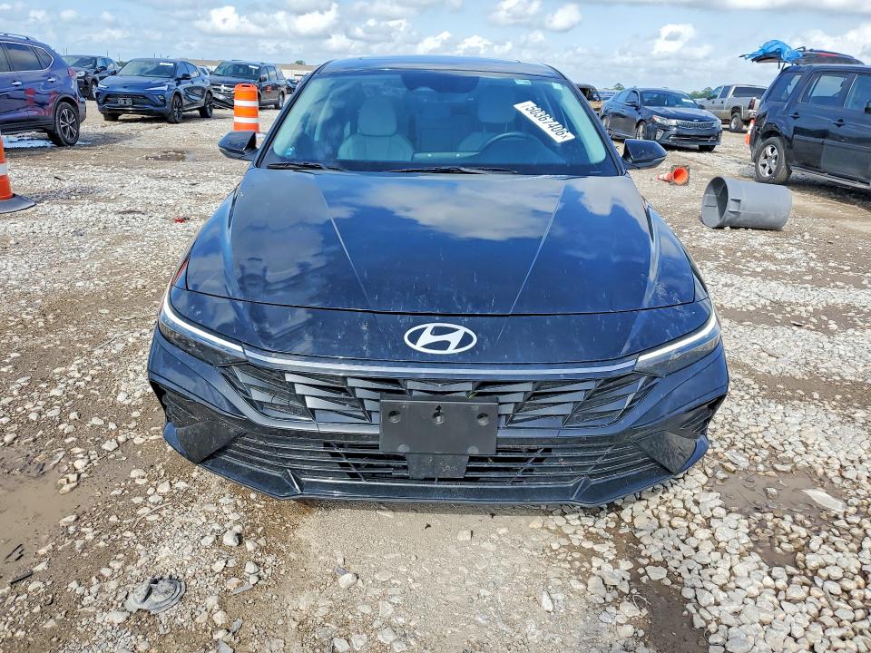 2025 Hyundai Elantra VIN KMHLN4DJ6SU155975 COPART salvage auction — NORMAL WEAR, Tx - Salvage Vehicle Title, sold $175 on 2026-07-30 (photo 5)