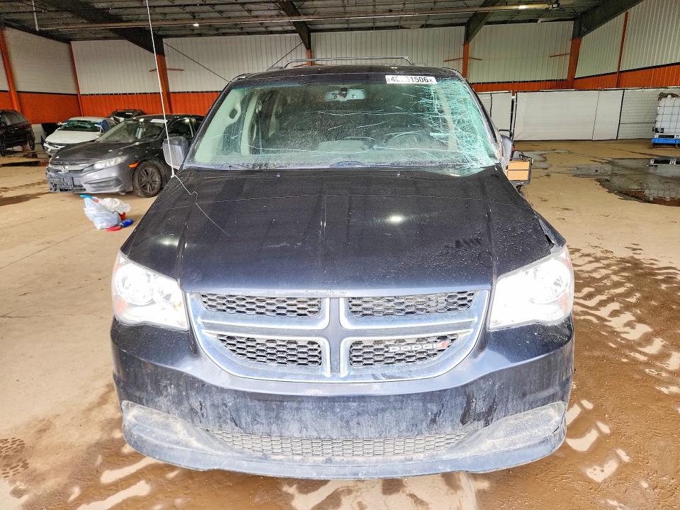 2017 Dodge Caravan VIN 2C4RDGBG2HR702188 COPART salvage auction — SIDE, Salvage Title, sold $875 on 2026-08-04 (photo 5)