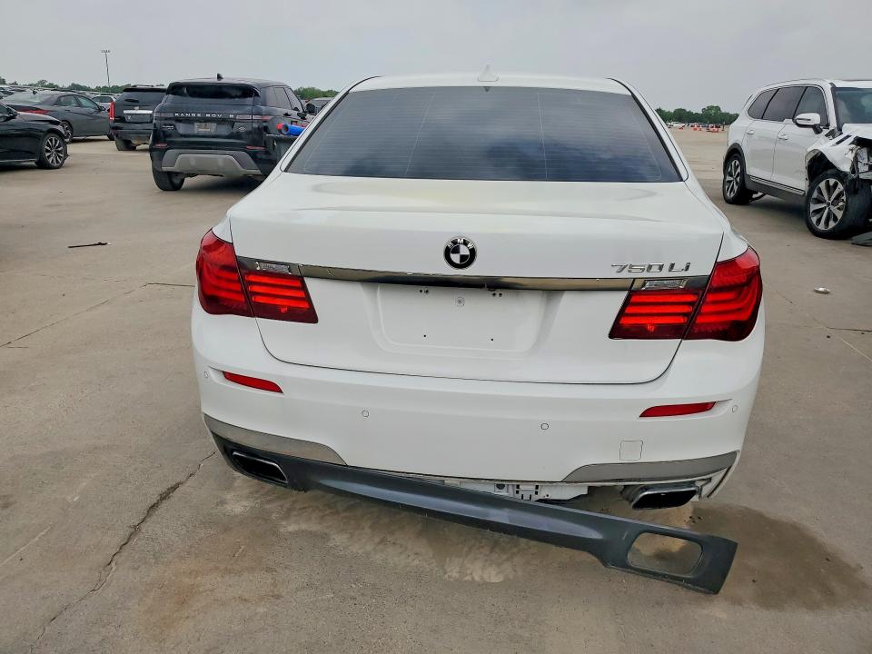 2015 BMW 7er VIN WBAYE8C5XFD781571 COPART salvage auction — FRONT END, Tx - Certificate Of Title (P), sold $4,000 on 2026-07-07 (photo 6)