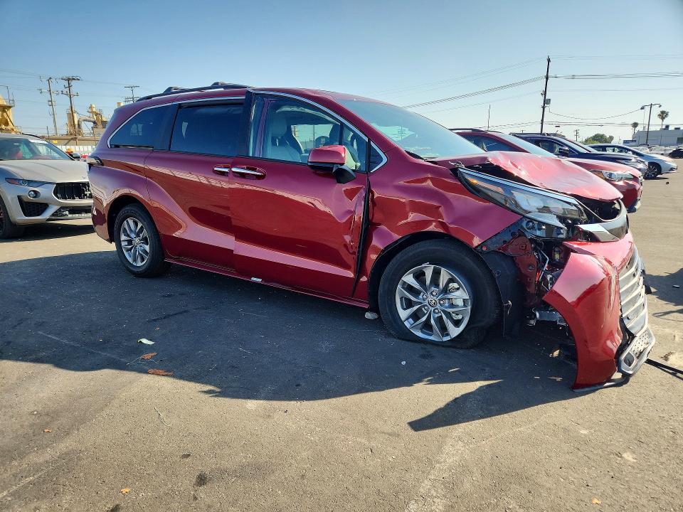 2026 Toyota VIN 5TDYRKEC1TS304060 COPART salvage auction — FRONT END, Salvage Title, sold $15,200 on 2026-07-13 (photo 4)