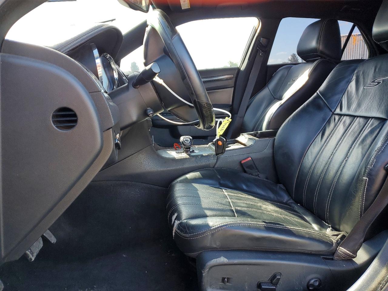 2012 Chrysler 300 VIN 2C3CCABG7CH186130 COPART salvage auction — Front End, Dv - Clean Title, sold $125 on 2026-09-24 (photo 7)