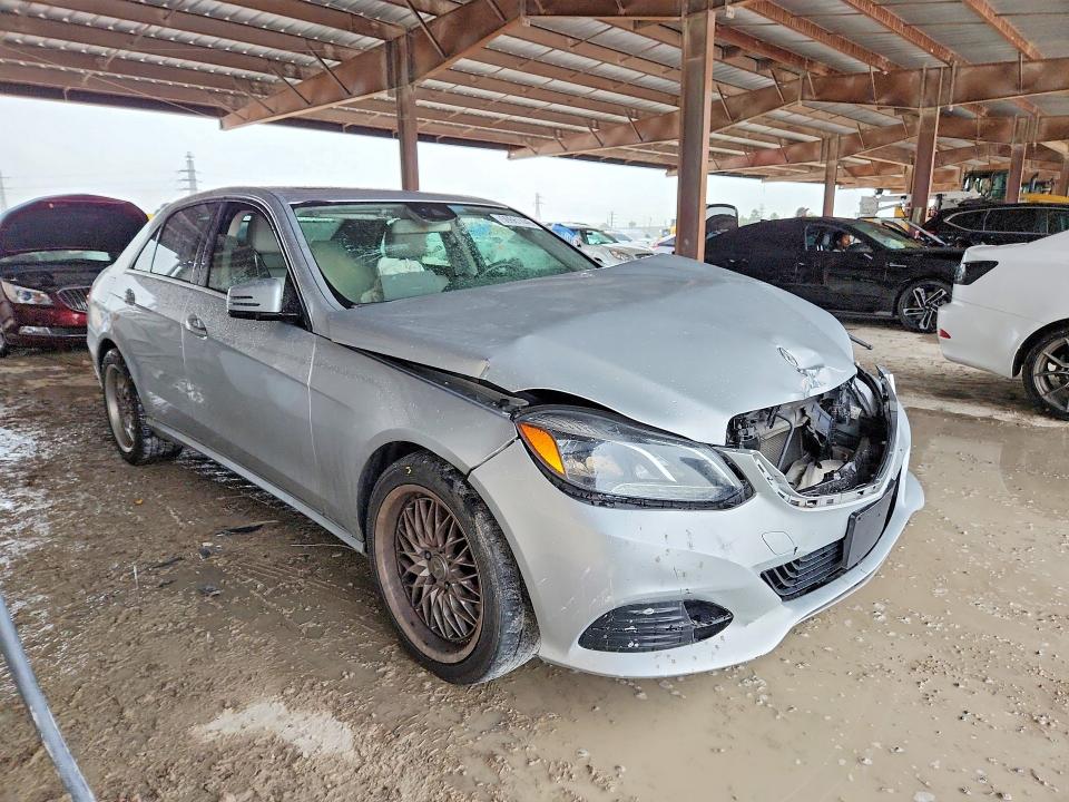 2014 Mercedes-benz E-klasse VIN WDDHF5KB4EA802717 COPART salvage auction — FRONT END, Tx - Salvage Vehicle Title, sold $900 on 2026-07-24 (photo 4)