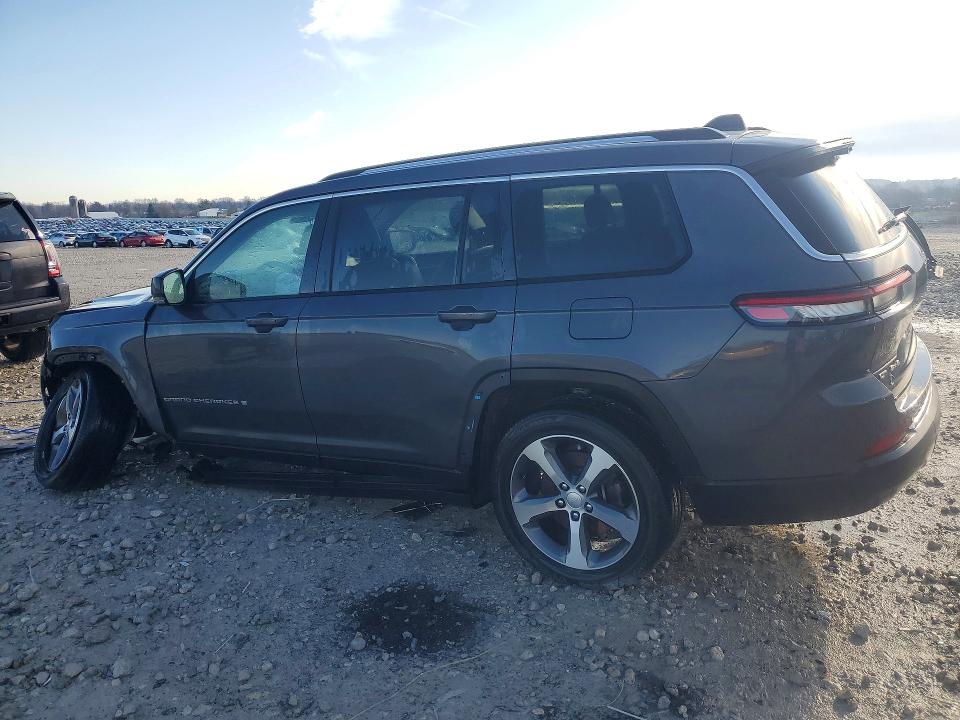 2023 Jeep Cherokee VIN 1C4RJKBG0P8777686 COPART salvage auction — SIDE, Salvage Title, sold $11,400 on 2026-09-03 (photo 2)
