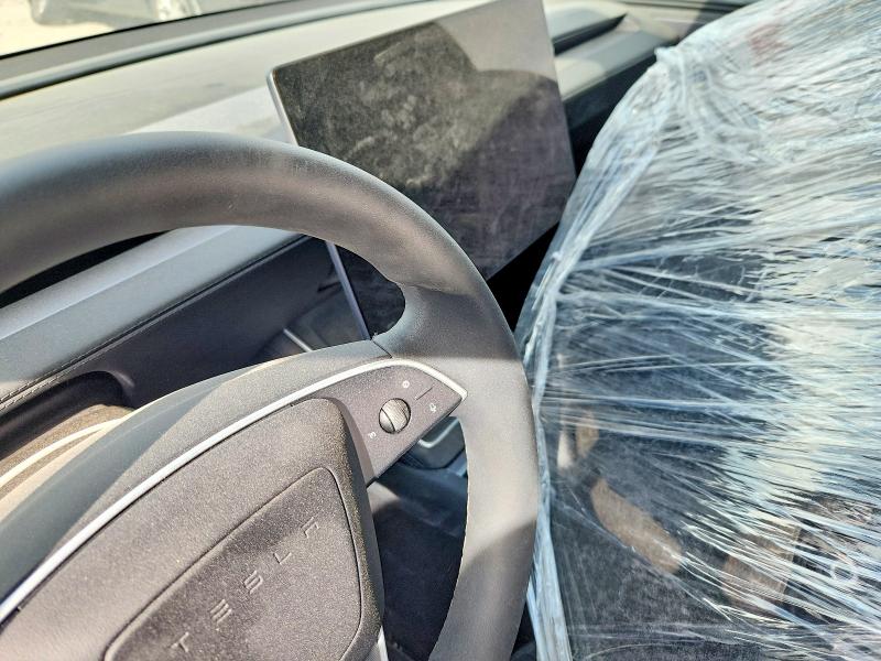 2026 Tesla Model y VIN 7SAYGDED0TF383478 COPART salvage auction — SIDE, Ut - Salvage Certificate, sold $14,900 on 2026-07-31 (photo 9)