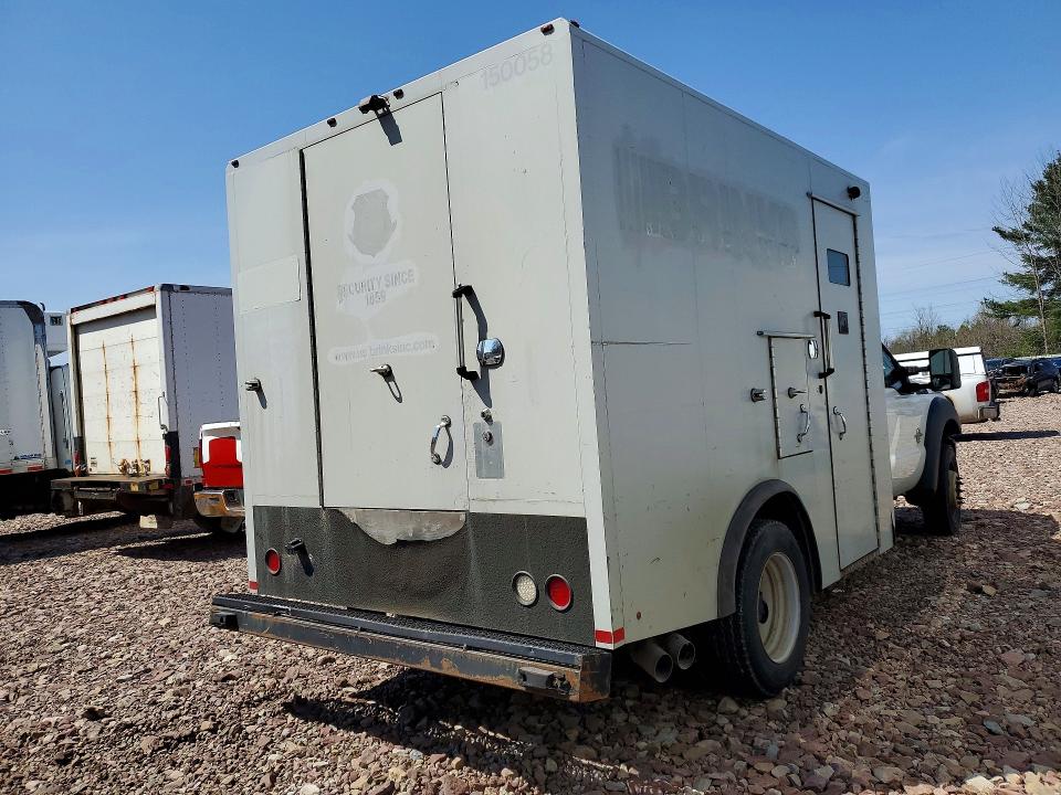 2015 Ford F-550 super duty VIN 1FDAF5GT5FEC57274 COPART salvage auction — SIDE, In - Certificate Of Title, sold $2,950 on 2026-07-29 (photo 3)