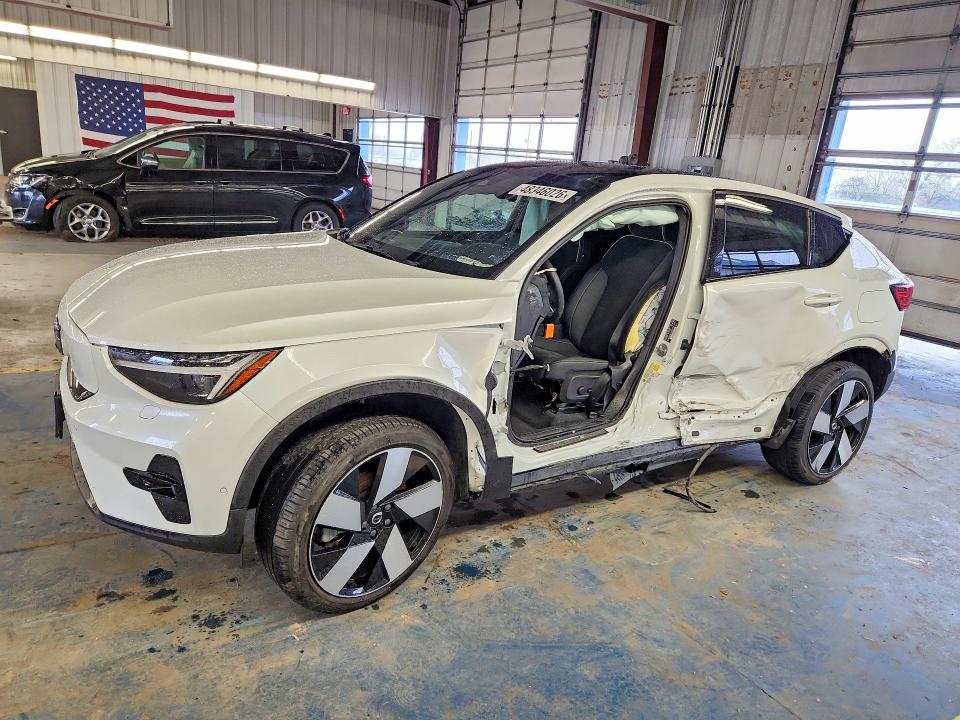 2023 Volvo C40 VIN YV4ED3GM4P2055695 — COPART salvage auction photo