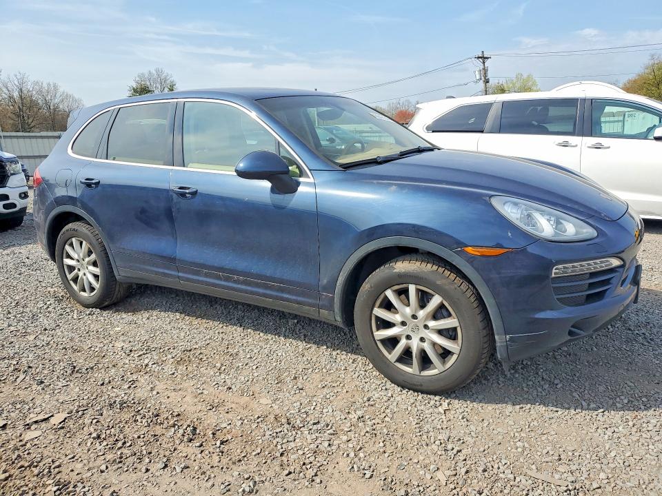 2014 Porsche Cayenne VIN WP1AA2A29ELA03206 COPART salvage auction — REAR END, Id - Salvage Certificate Of Title, sold $2,150 on 2026-07-31 (photo 4)