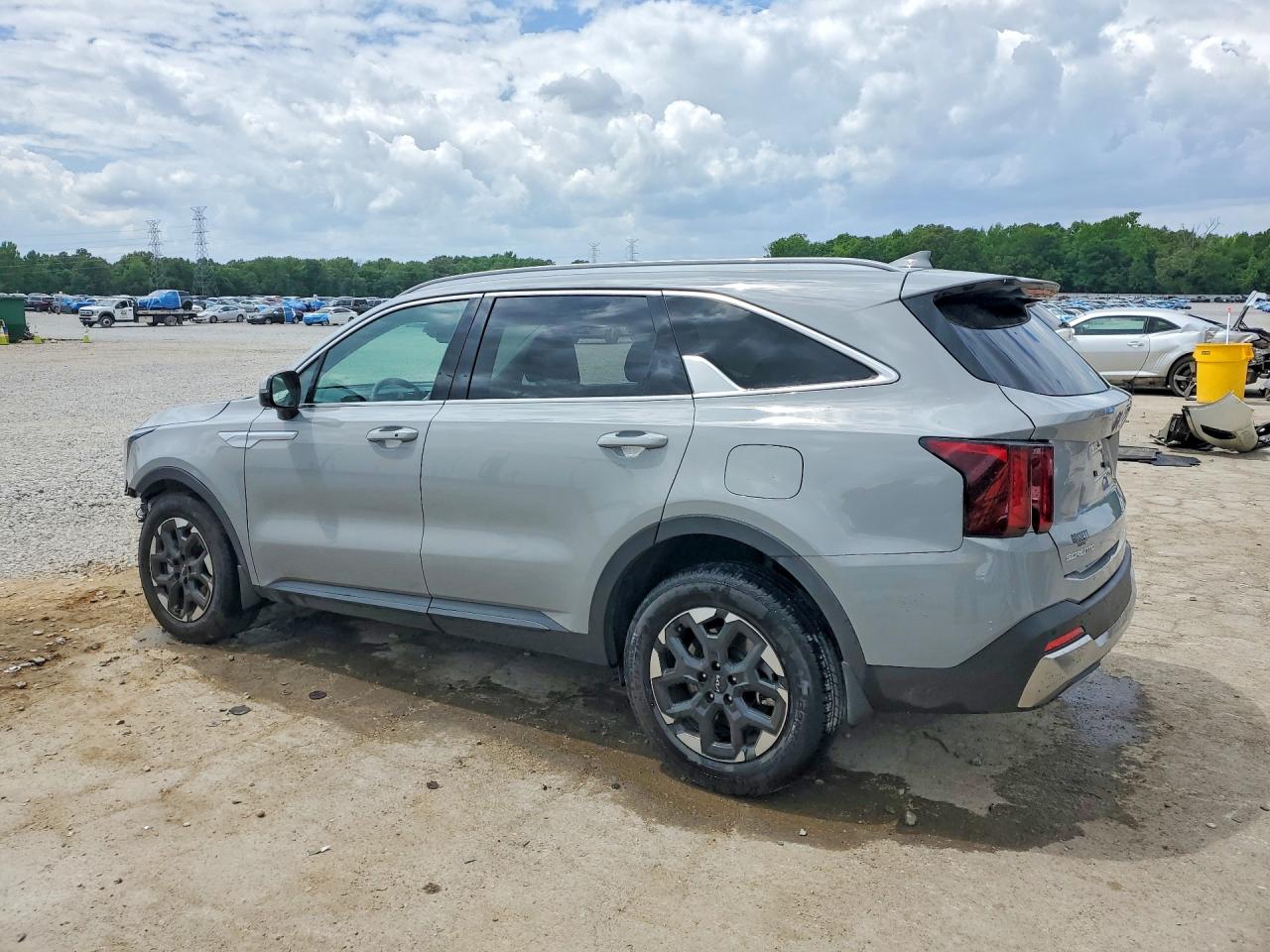 2025 Kia Sorento VIN 5XYRL4JCXSG397986 COPART salvage auction — Front End, TN - SALVAGE CERTIFICATE, sold $7,700 on 2026-06-25 (photo 2)