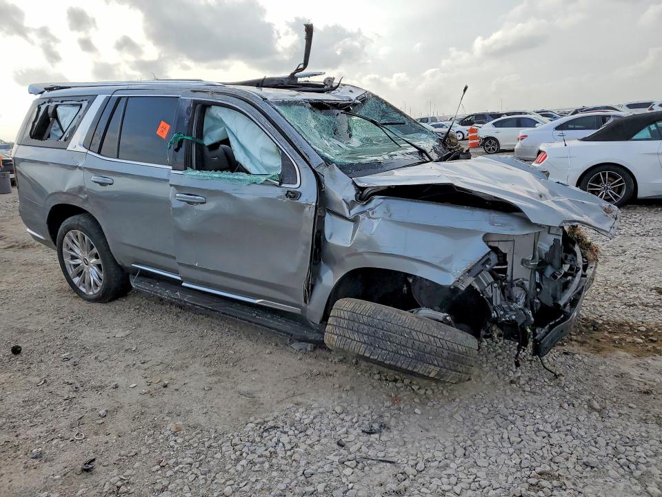 2024 Cadillac Escalade VIN 1GYS3BKL1RR417701 COPART salvage auction — ROLLOVER, Tx - Salvage Vehicle Title, sold $4,600 on 2026-07-13 (photo 4)