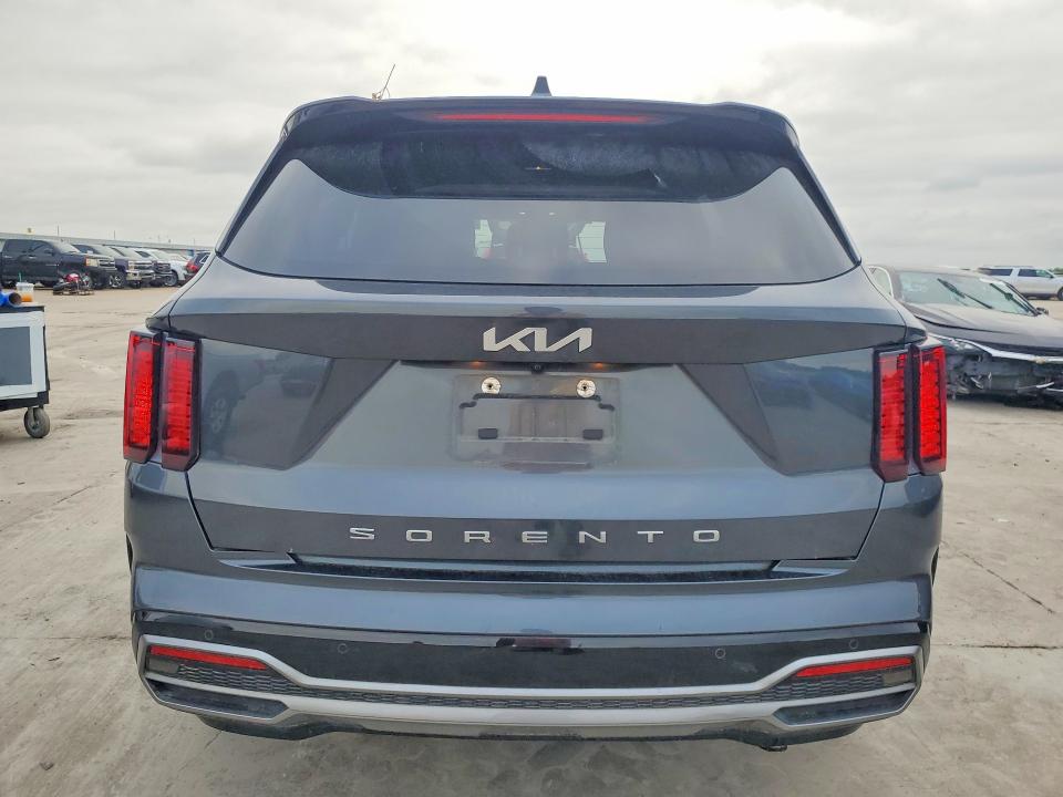 2022 Kia Sorento VIN 5XYRL4LCXNG102127 COPART salvage auction — SIDE, Salvage Title, sold $175 on 2026-07-30 (photo 6)