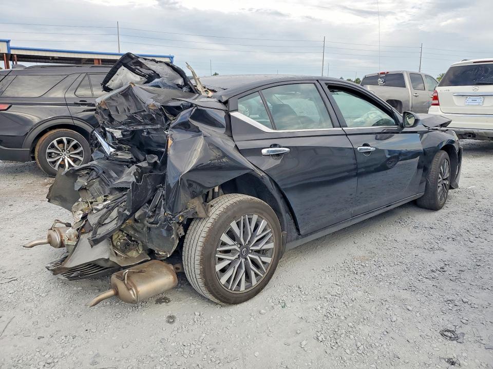 2025 Nissan Altima VIN 1N4BL4DV7SN368054 COPART salvage auction — REAR END, Fl - Certificate Of Destruction, sold $3,600 on 2026-07-09 (photo 3)