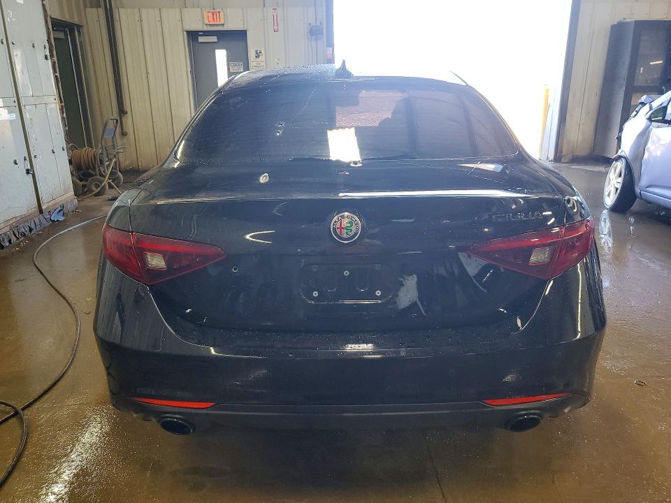 2020 Alfa romeo Giulia VIN ZARFAMAN9L7636572 COPART salvage auction — VANDALISM, Il - Salvage Certificate, sold $8,100 on 2026-07-16 (photo 6)