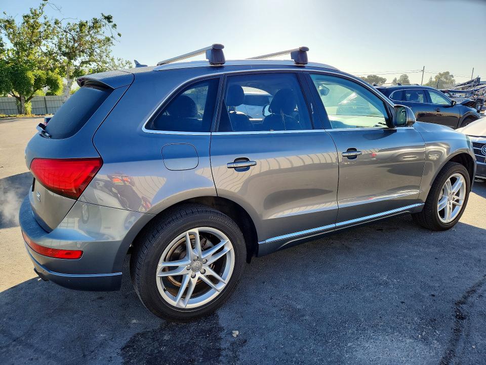 2014 Audi Q5 VIN WA1LFAFP4EA011956 COPART salvage auction — MINOR DENT/SCRATCHES, Ca - Dlr/Dis/Exp Only Salvage Title, sold $1,350 on 2026-07-09 (photo 3)