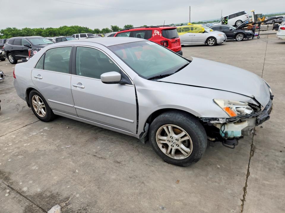 2007 Honda Accord VIN JHMCM56367C006571 COPART salvage auction — FRONT END, Tx - Salvage Vehicle Title, sold $350 on 2026-07-09 (photo 4)