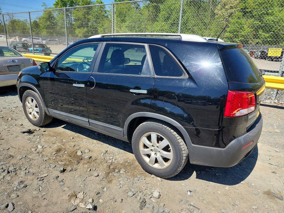2013 Kia Sorento VIN 5XYKT4A63DG379795 COPART salvage auction — MINOR DENT/SCRATCHES, Md - Cert Of Salvage > 75% Damage, sold $425 on 2026-07-10 (photo 2)