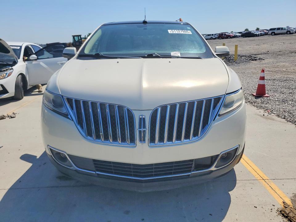 2012 Lincoln Mkx VIN 2LMDJ8JK9CBL10602 COPART salvage auction — FRONT END, Id - Salvage Certificate Of Title, sold $925 on 2026-07-23 (photo 5)