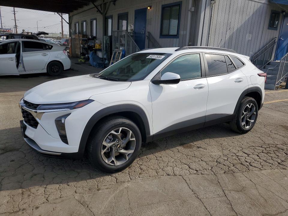 2025 Chevrolet Trax VIN KL77LHEP7SC141494 COPART salvage auction — SIDE, Salvage Title, sold $4,850 on 2026-07-30 (photo 1)