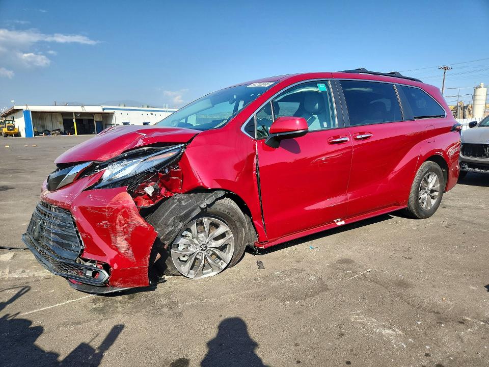 2026 Toyota VIN 5TDYRKEC1TS304060 COPART salvage auction — FRONT END, Salvage Title, sold $15,200 on 2026-07-13 (photo 1)