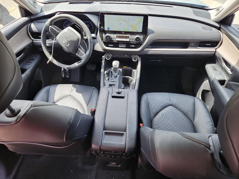 2025 Toyota Highlander VIN 5TDAAAB53SS089711 COPART salvage auction — HAIL, IA - CERT OF TITLE-SALVAGE TITLE, sold $12,900 on 2026-07-22 (photo 8)