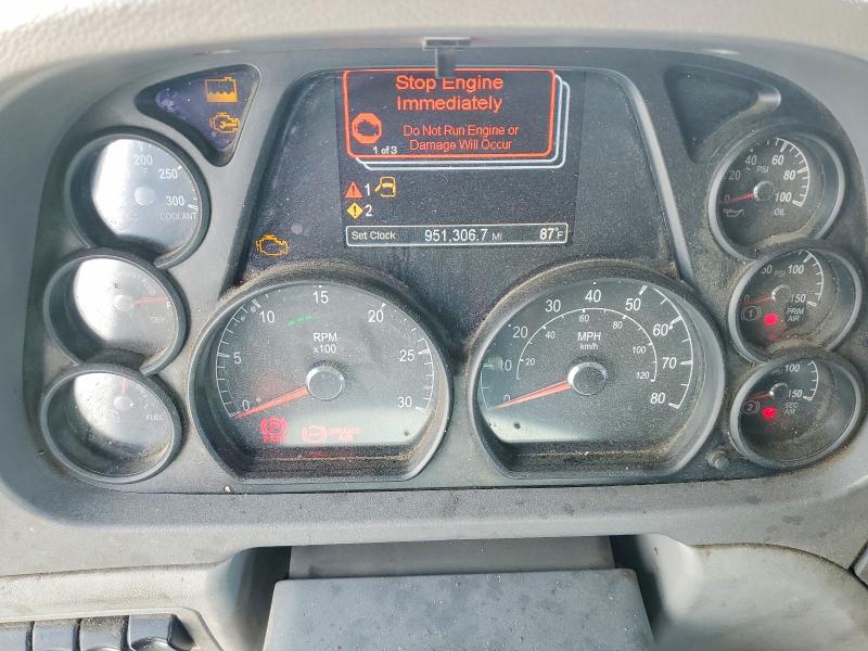 2016 Peterbilt 579 VIN 1XPBDP9X4GD369743 COPART salvage auction — FRONT END, NC - SALVAGE CERTIFICATE OF TITLE, sold $550 on 2026-07-30 (photo 8)