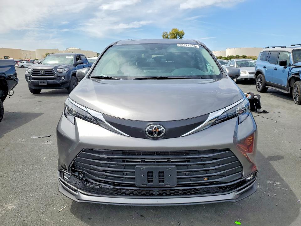 2026 Toyota Sienna VIN 5TDYSKFC4TS233617 COPART salvage auction — SIDE, Ca - Salvage Certificate, sold $25,500 on 2026-07-20 (photo 5)