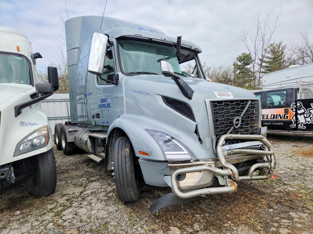 2026 Volvo VNR VIN 4V4WC9EH6TN706731 — COPART salvage auction photo