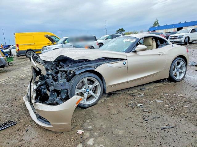 2011 BMW Z4 VIN WBALM5C52BE377907 — COPART salvage auction photo