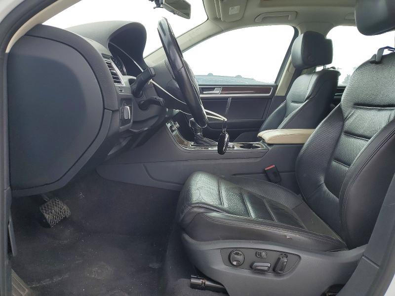 2016 Volkswagen Touareg VIN WVGEF9BP9GD010835 COPART salvage auction — FRONT END, Wa - Vehicle Cert Of Ownership-Titl, sold $2,950 on 2026-07-10 (photo 7)
